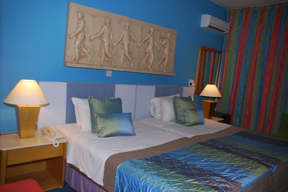 The Caravel Hotel Limassol Kültér fotó