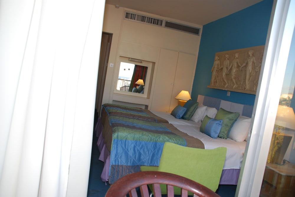 The Caravel Hotel Limassol Kültér fotó