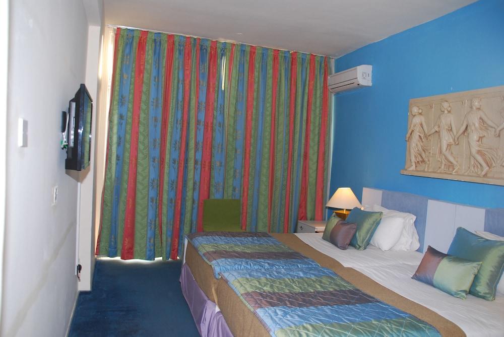The Caravel Hotel Limassol Kültér fotó