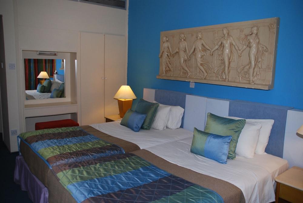 The Caravel Hotel Limassol Kültér fotó