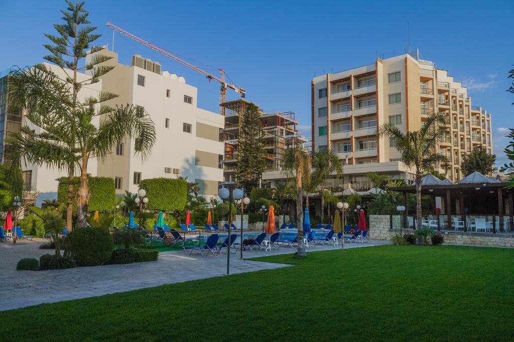 The Caravel Hotel Limassol Kültér fotó