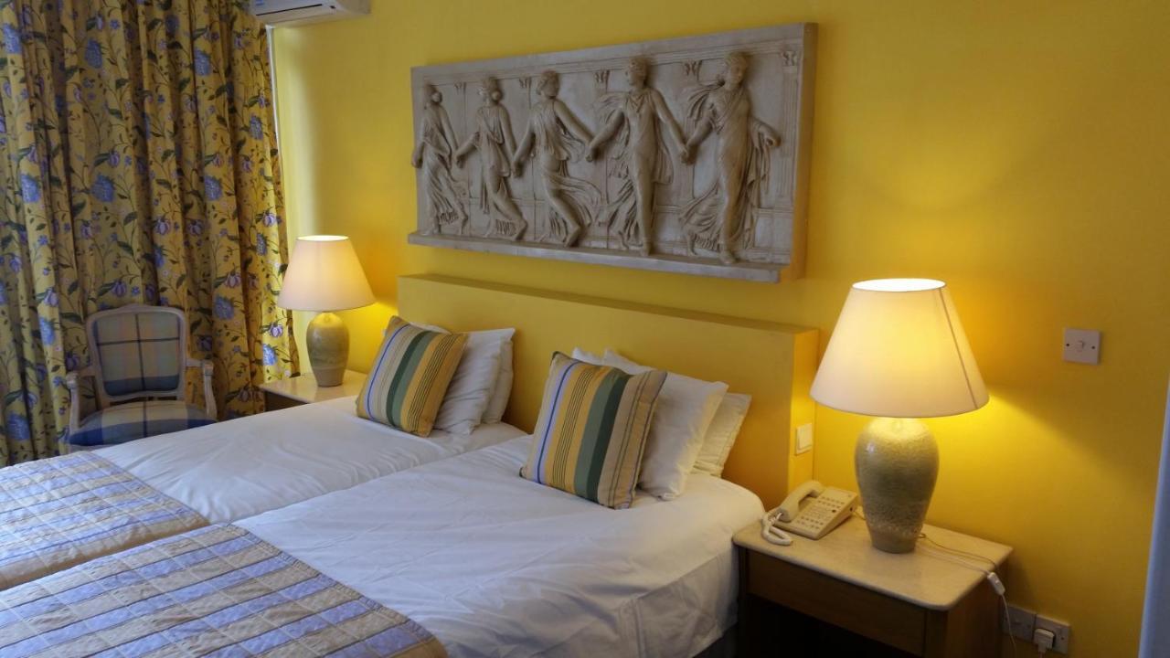 The Caravel Hotel Limassol Szoba fotó